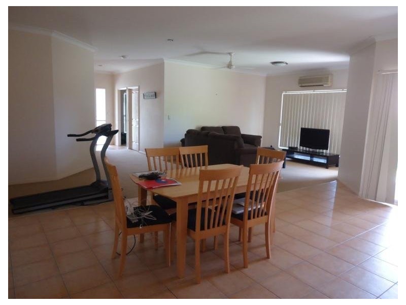 24 Goldcrest Drive, Upper Coomera QLD 4209