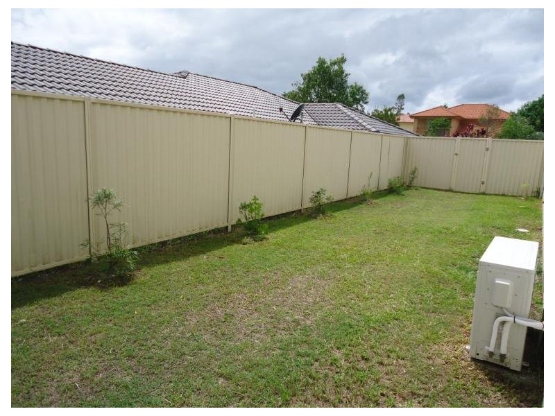 5 Katie Court, Arundel QLD 4214