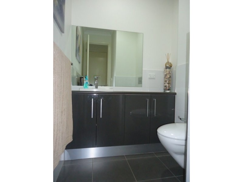 2/26 Gordon Street, Labrador QLD 4215