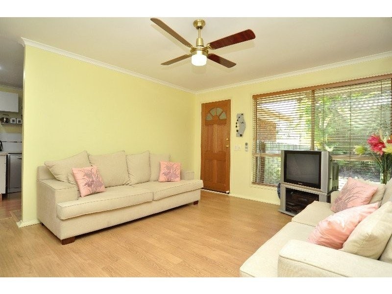 2/42 Village Way, Oxenford QLD 4210