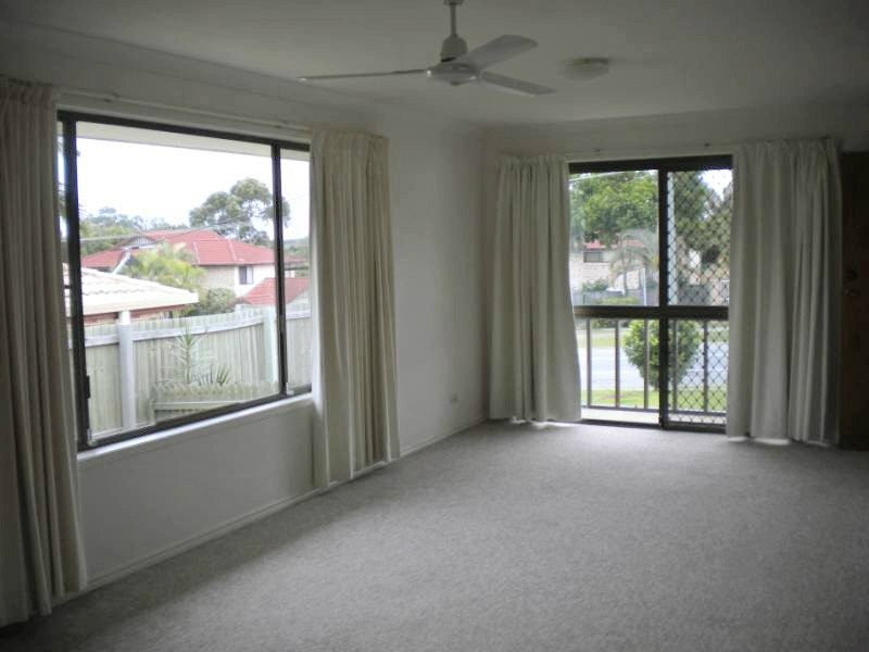1/215 Central Street, Labrador QLD 4215