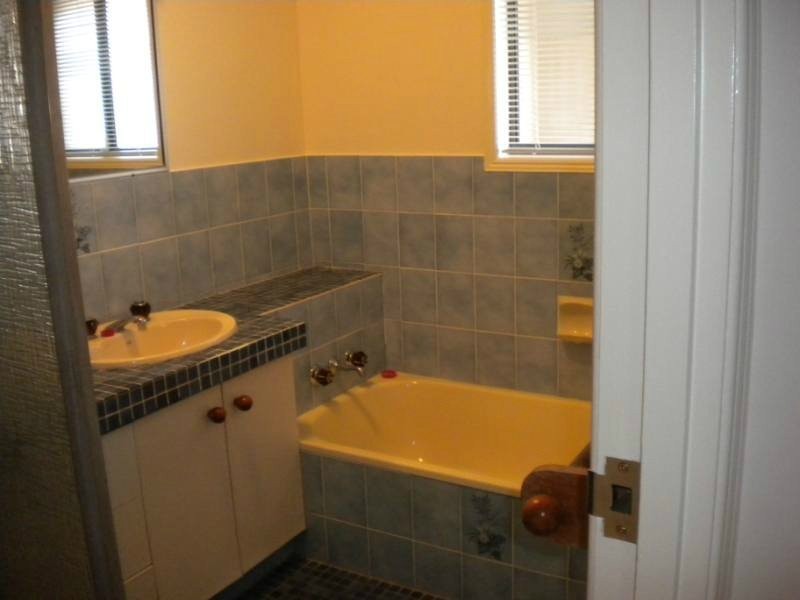 1/215 Central Street, Labrador QLD 4215