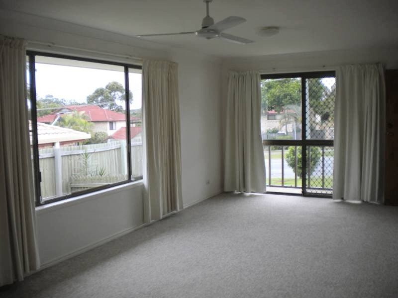 1/215 Central Street, Labrador QLD 4215