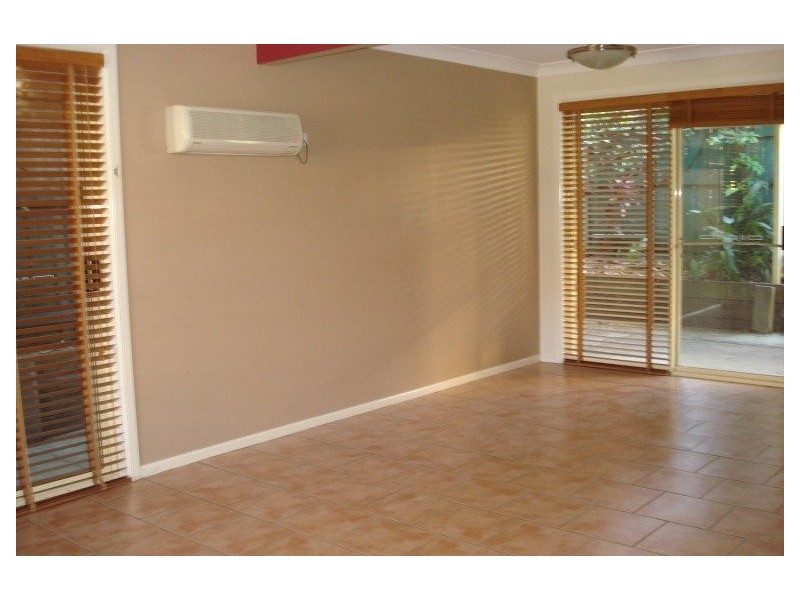 4/33 Government Road, Labrador QLD 4215