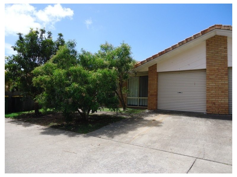 5/137 Olsen Avenue, Labrador QLD 4215