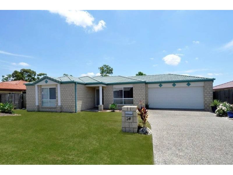 24 Manra Way, Pacific Pines QLD 4211