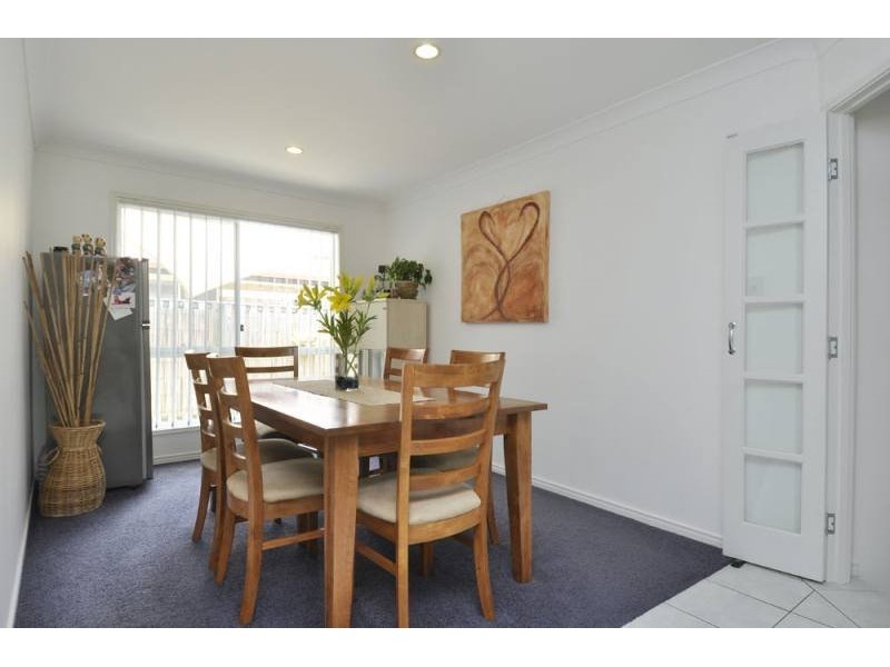 24 Manra Way, Pacific Pines QLD 4211