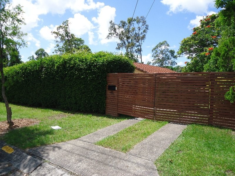 15 Pananche Street, Molendinar QLD 4214