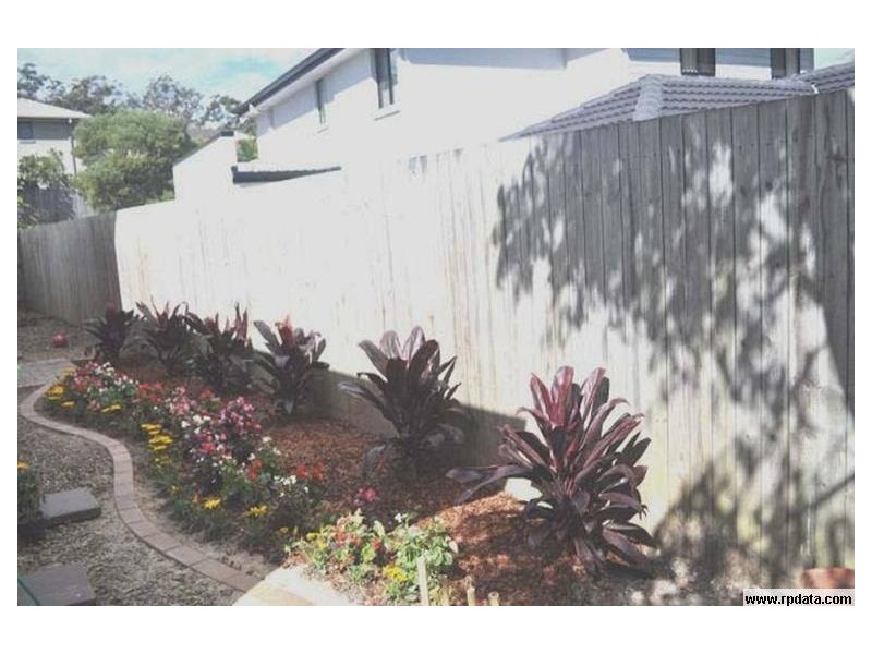 16 Lockwood Place, Molendinar QLD 4214