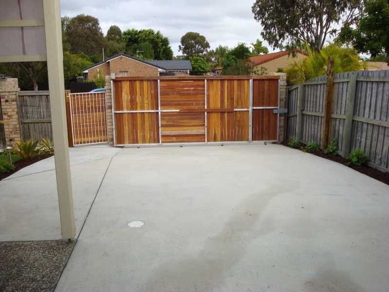 1/1 Gemma Glade, Labrador QLD 4215