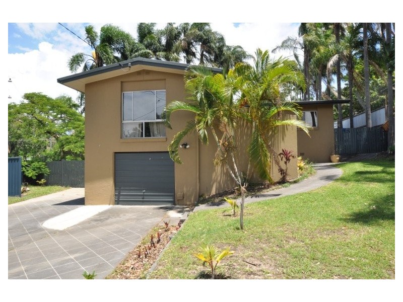 56 Kindra Avenue, Southport QLD 4215