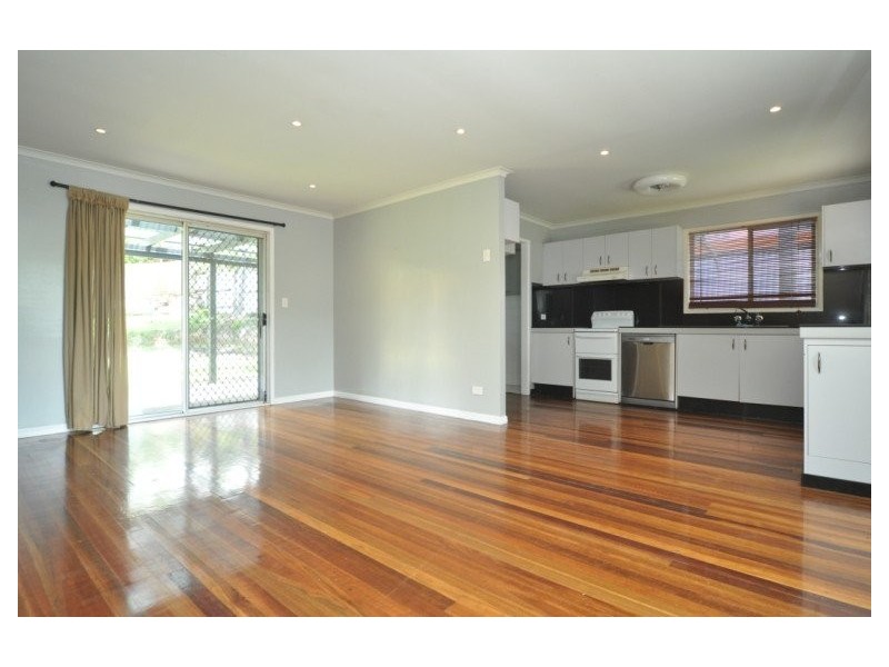 56 Kindra Avenue, Southport QLD 4215