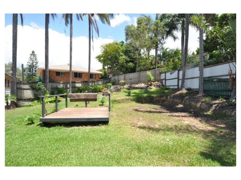 56 Kindra Avenue, Southport QLD 4215