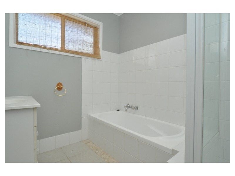 56 Kindra Avenue, Southport QLD 4215