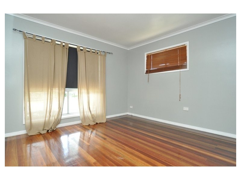 56 Kindra Avenue, Southport QLD 4215