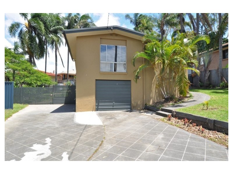 56 Kindra Avenue, Southport QLD 4215