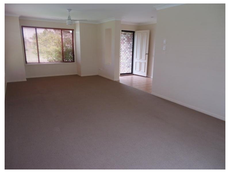 93 Crestwood Drive, Molendinar QLD 4214