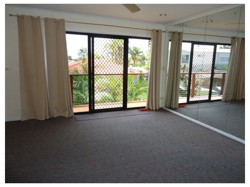 4/59 Errol Avenue, Paradise Point QLD 4216