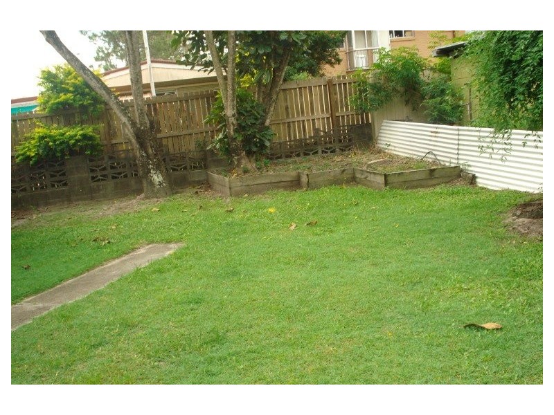 13 Milton Avenue, Paradise Point QLD 4216