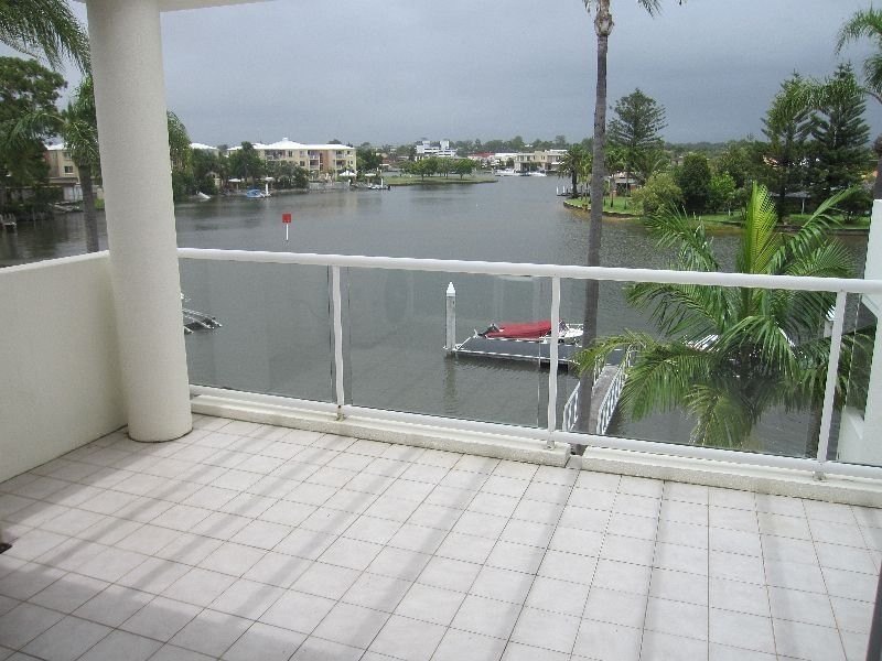 19/52 Back Street, Labrador QLD 4215