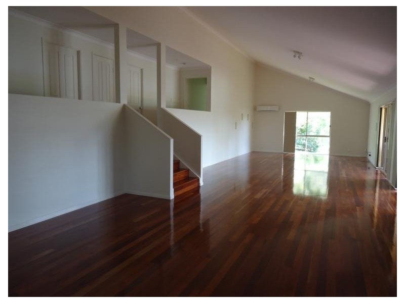 17 Phoenix Steet, Pacific Pines QLD 4211