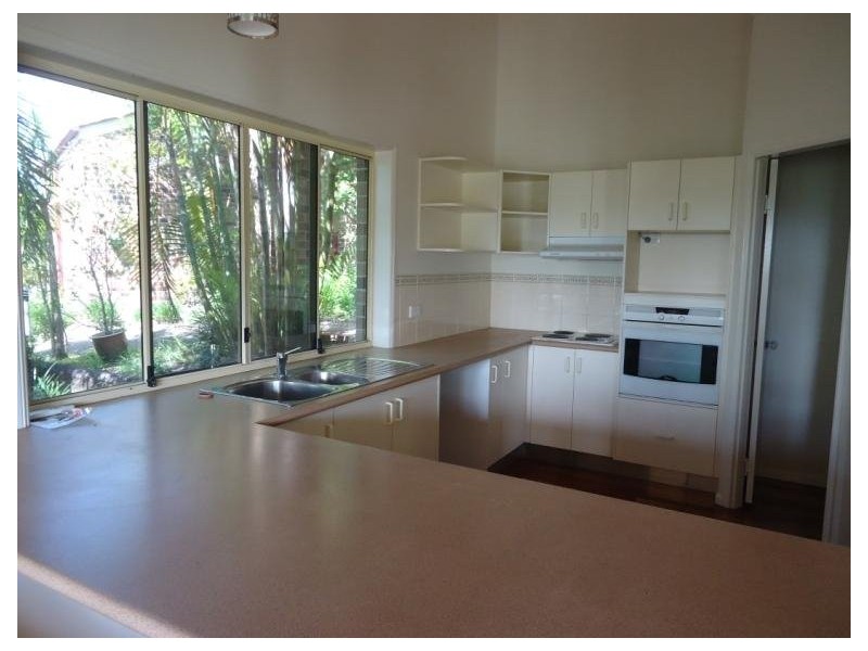 17 Phoenix Steet, Pacific Pines QLD 4211