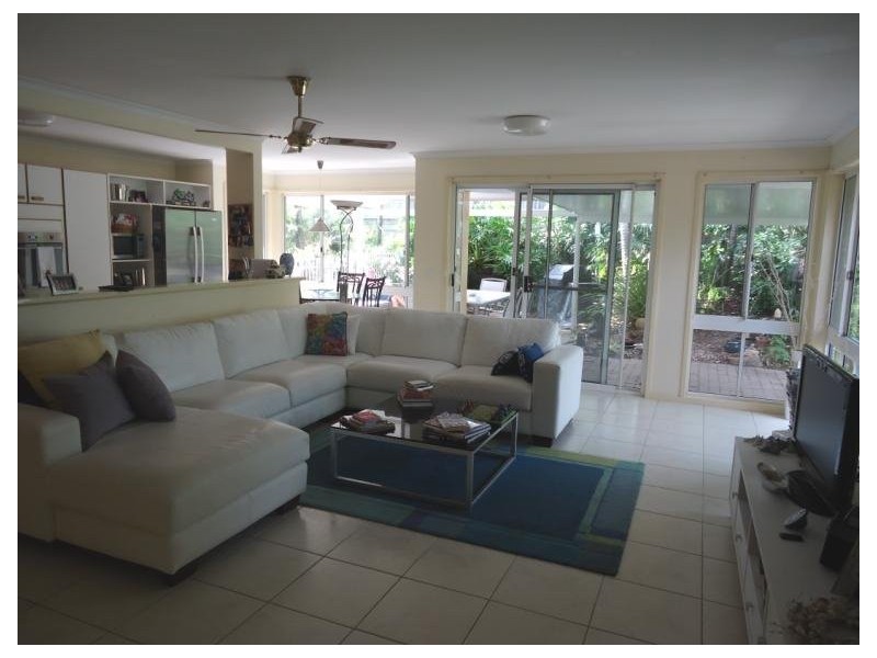 298 Central Street, Arundel QLD 4214