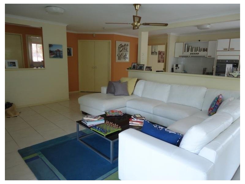 298 Central Street, Arundel QLD 4214