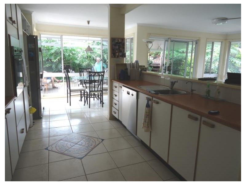 298 Central Street, Arundel QLD 4214