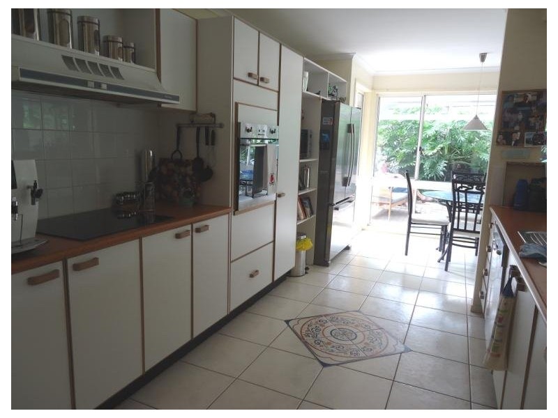 298 Central Street, Arundel QLD 4214