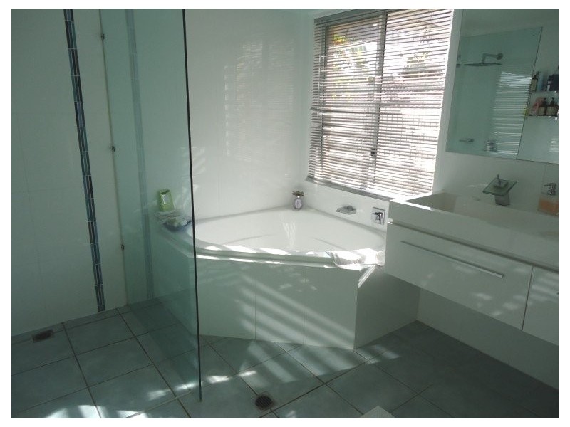 298 Central Street, Arundel QLD 4214