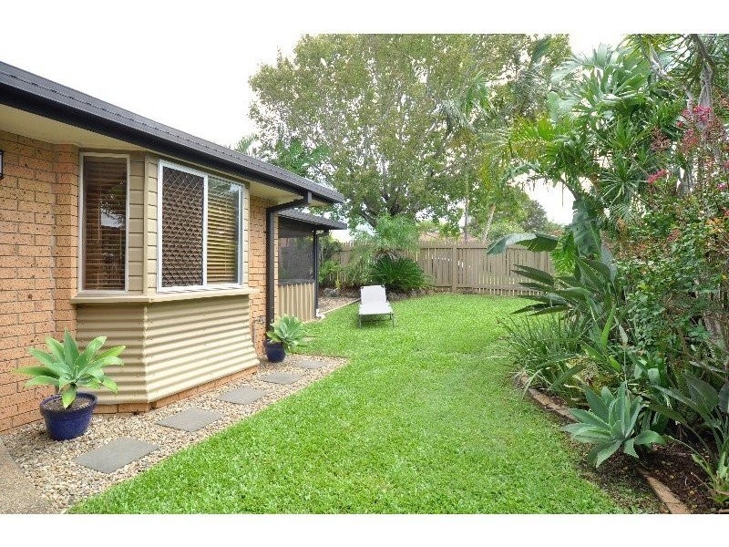 1/5 Davebill Court, Labrador QLD 4215