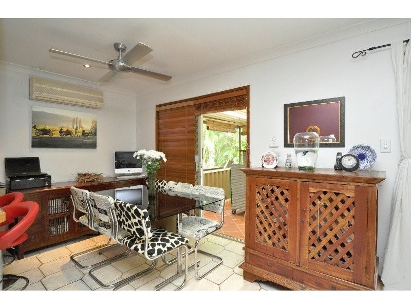 1/5 Davebill Court, Labrador QLD 4215