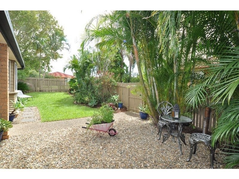 1/5 Davebill Court, Labrador QLD 4215