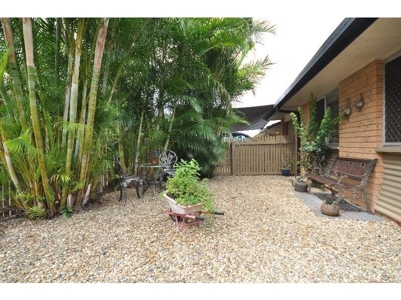 1/5 Davebill Court, Labrador QLD 4215