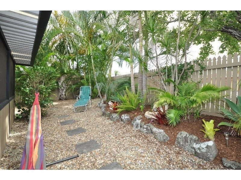 1/5 Davebill Court, Labrador QLD 4215