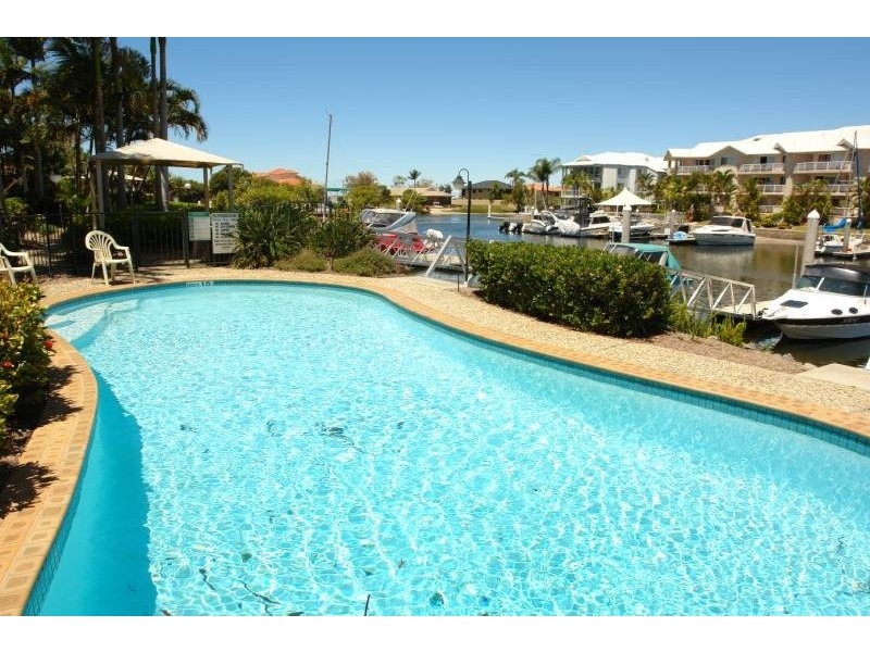 16/14 Jennifer Avenue, Runaway Bay QLD 4216