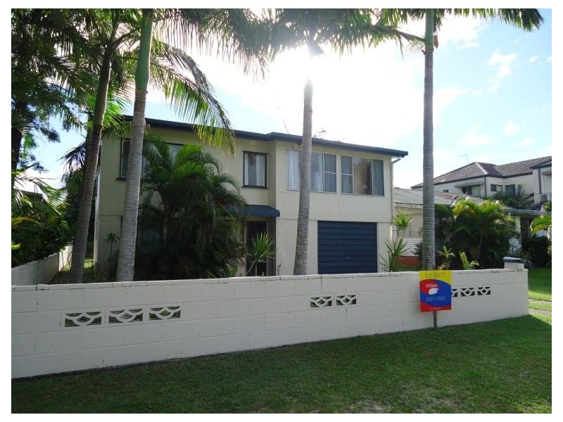 9 Oleander Avenue, Biggera Waters QLD 4216