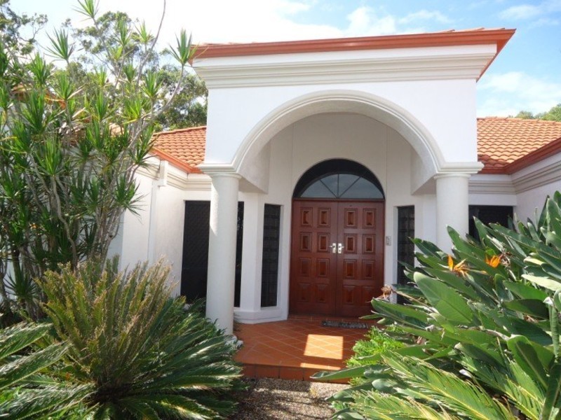 69 Arun Drive, Arundel QLD 4214