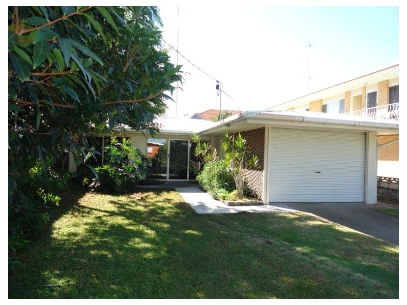 41 Back Street, Biggera Waters QLD 4216