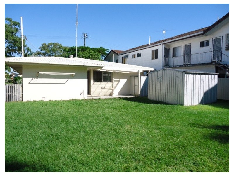 41 Back Street, Biggera Waters QLD 4216