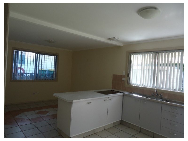 41 Back Street, Biggera Waters QLD 4216
