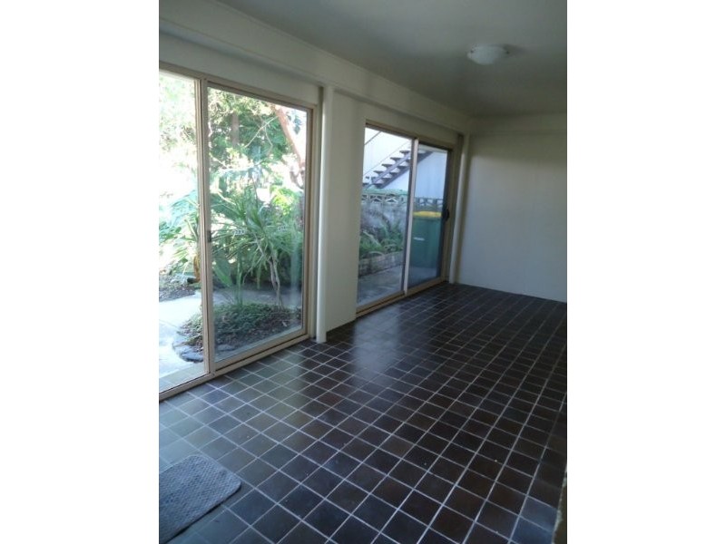 41 Back Street, Biggera Waters QLD 4216