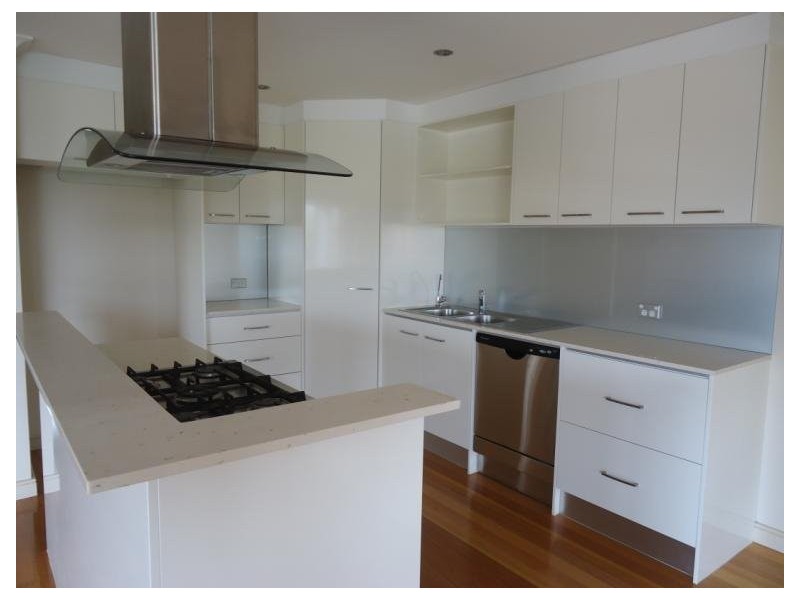 2/54 Markham Avenue, Runaway Bay QLD 4216