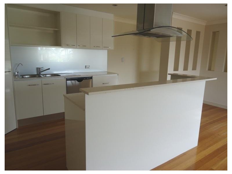 2/54 Markham Avenue, Runaway Bay QLD 4216