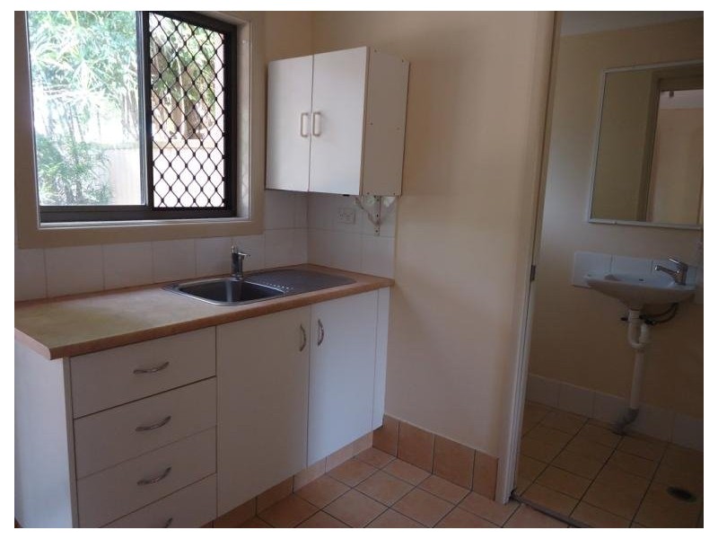 2/54 Markham Avenue, Runaway Bay QLD 4216