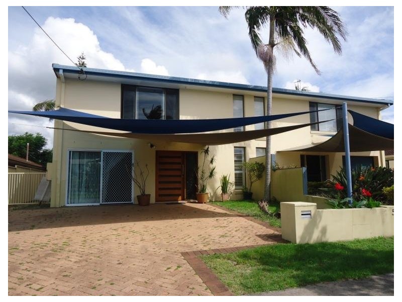 2/54 Markham Avenue, Runaway Bay QLD 4216