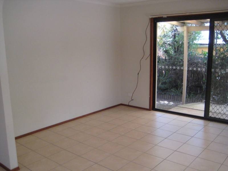 2/53 Government Road, Labrador QLD 4215