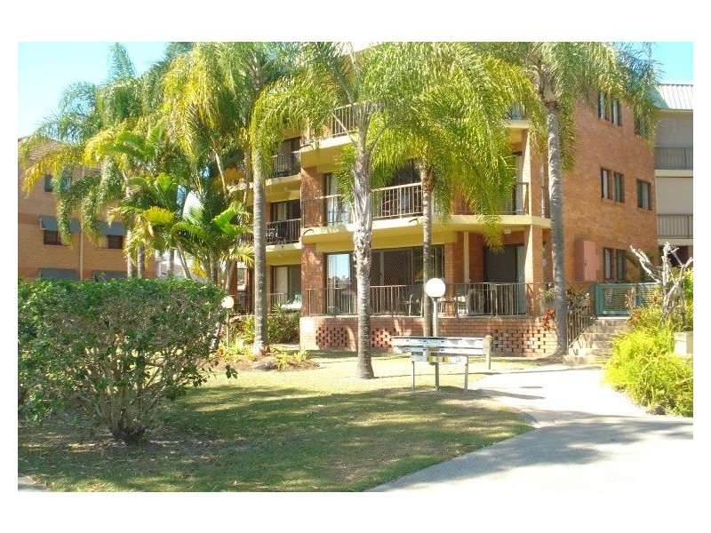 7/42 Falkinder Avenue, Paradise Point QLD 4216