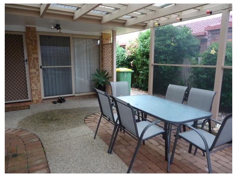 2/11 Maiala Close, Paradise Point QLD 4216